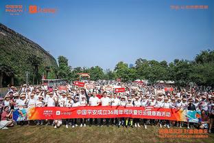 球迷：我们南粤球迷协会三四十个球迷凑了5万，从广州队租走奖杯